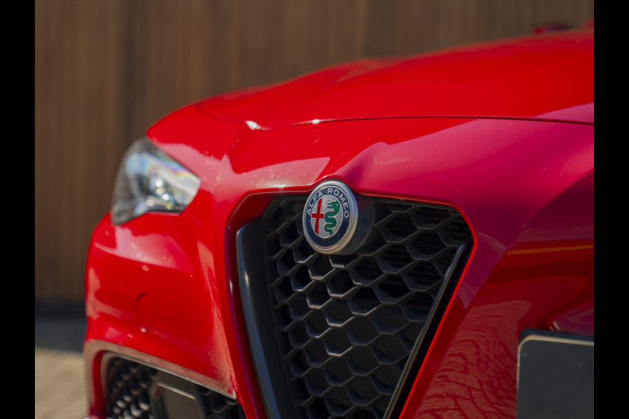 Alfa Romeo Giulia 2.2 Sprint | Panoramadak | Veloce stoelen | Carplay | Adapt. cruise