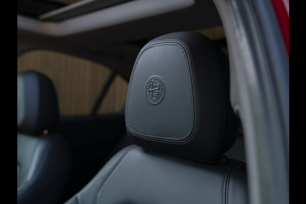 Alfa Romeo Giulia 2.2 Sprint | Panoramadak | Veloce stoelen | Carplay | Adapt. cruise