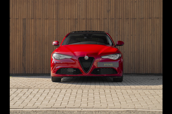 Alfa Romeo Giulia 2.2 Sprint | Panoramadak | Veloce stoelen | Carplay | Adapt. cruise
