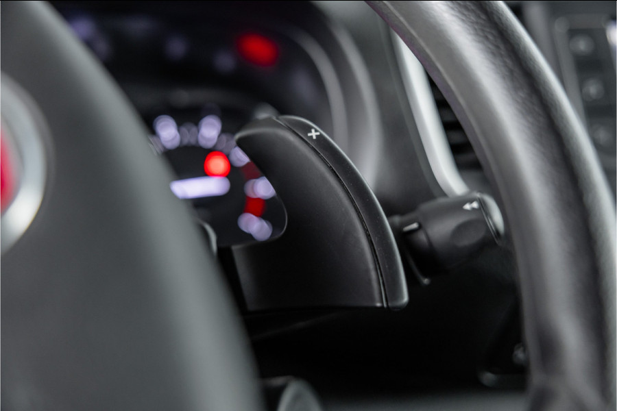 Fiat Scudo 2.0 MultiJet 145 PK L2H1 | Sortimo | CarPlay | Camera | Navigatie | Trekhaak | Standkachel | Grip control | F1 Flippers | DAB | Cruise control | Keyless start | DAB | Nieuwe APK | Dealer onderhouden