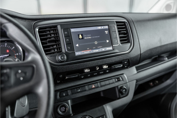 Fiat Scudo 2.0 MultiJet 145 PK L2H1 | Sortimo | CarPlay | Camera | Navigatie | Trekhaak | Standkachel | Grip control | F1 Flippers | DAB | Cruise control | Keyless start | DAB | Nieuwe APK | Dealer onderhouden