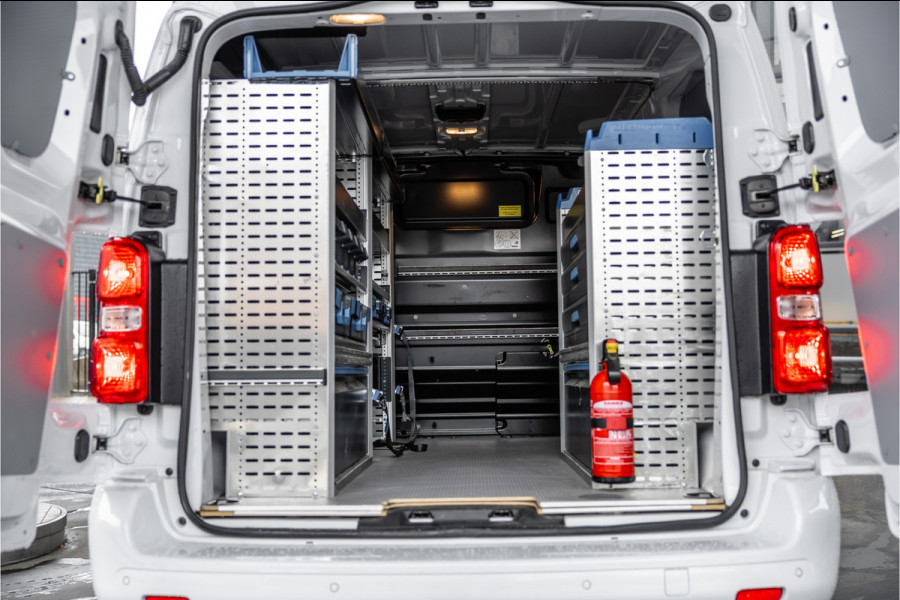 Fiat Scudo 2.0 MultiJet 145 PK L2H1 | Sortimo | CarPlay | Camera | Navigatie | Trekhaak | Standkachel | Grip control | F1 Flippers | DAB | Cruise control | Keyless start | DAB | Nieuwe APK | Dealer onderhouden