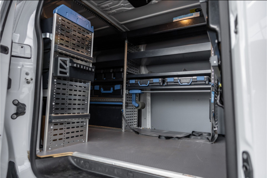 Fiat Scudo 2.0 MultiJet 145 PK L2H1 | Sortimo | CarPlay | Camera | Navigatie | Trekhaak | Standkachel | Grip control | F1 Flippers | DAB | Cruise control | Keyless start | DAB | Nieuwe APK | Dealer onderhouden