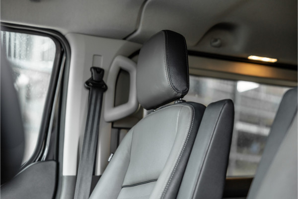 Ford Transit Custom 320 2.0 TDCI 170 PK L2H1 Limited DC | CarPlay | Camera | Navigatie | Lederen bekleding | Elek stoelen | Stoelverwarming | Blind spot | DAB | Nieuwe APK