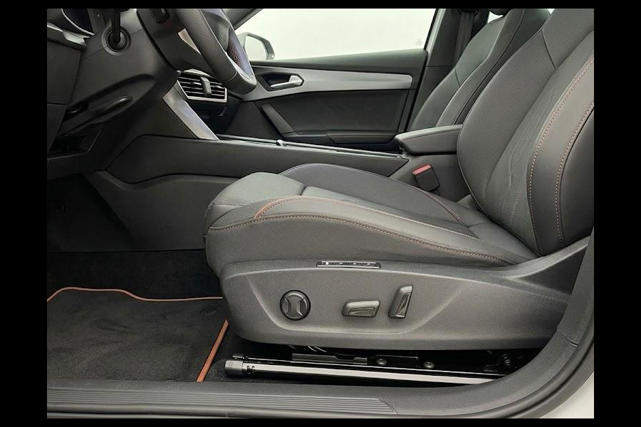 Škoda ENYAQ Coupé iV 80 Business Edition Plus 204pk | Business Upgrade pakket | Panoramadak | Leder-pakket |  Apple Carplay/Android Auto | Cruise control adaptief | Dodehoek detectie |  Matrix LED koplampen | Navigatiesysteem full map | Voorstoelen verwarmd