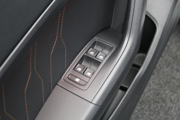 CUPRA Ateca 1.5 TSI 150 PK Automaat Business, Panoramadak, Kuipstoelen, 360 Camera, Adap. Cruise Control