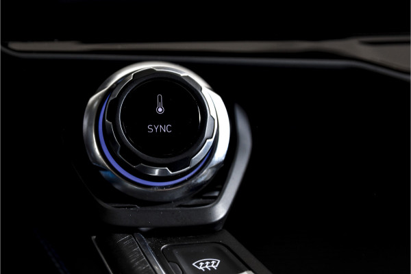 Lynk & Co 01 1.5 PHEV 261PK MY22 | Black Pakket | 360 Camera  | 7.4 kWh Boordlader | S/K-panodak | Adapt. Cruise | Memory | Elek. klep | LM 20" | 5687