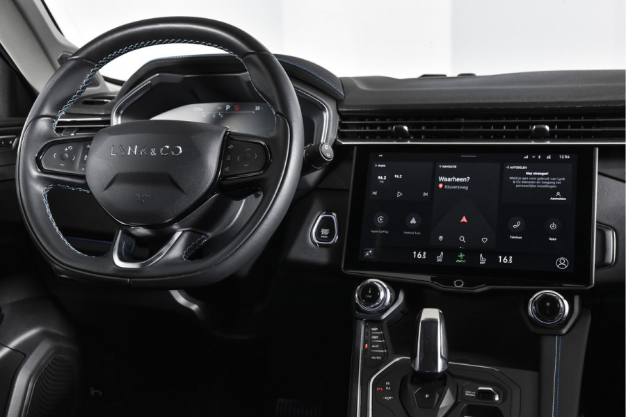Lynk & Co 01 1.5 PHEV 261PK MY22 | Black Pakket | 360 Camera  | 7.4 kWh Boordlader | S/K-panodak | Adapt. Cruise | Memory | Elek. klep | LM 20" | 5687