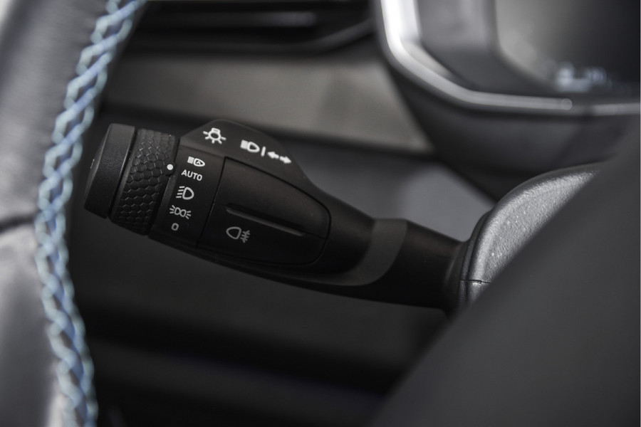 Lynk & Co 01 1.5 PHEV 261PK MY22 | Black Pakket | 360 Camera  | 7.4 kWh Boordlader | S/K-panodak | Adapt. Cruise | Memory | Elek. klep | LM 20" | 5687