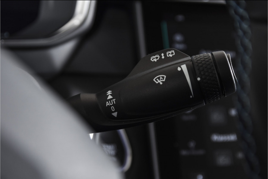 Lynk & Co 01 1.5 PHEV 261PK MY22 | Black Pakket | 360 Camera  | 7.4 kWh Boordlader | S/K-panodak | Adapt. Cruise | Memory | Elek. klep | LM 20" | 5687