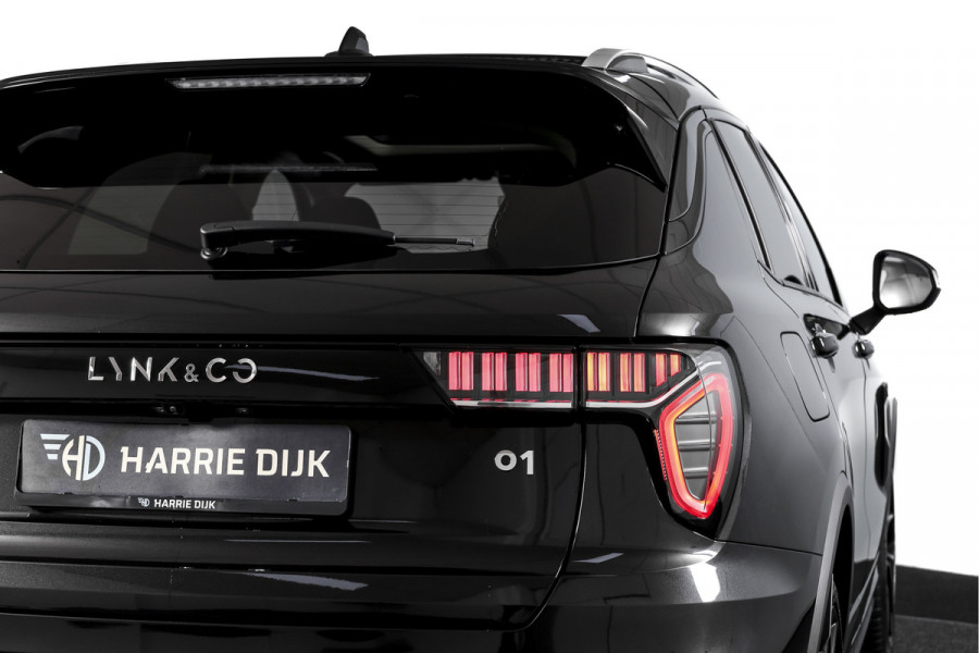 Lynk & Co 01 1.5 PHEV 261PK MY22 | Black Pakket | 360 Camera  | 7.4 kWh Boordlader | S/K-panodak | Adapt. Cruise | Memory | Elek. klep | LM 20" | 9676