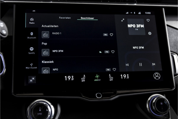 Lynk & Co 01 1.5 PHEV 261PK MY22 | Black Pakket | 360 Camera  | 7.4 kWh Boordlader | S/K-panodak | Adapt. Cruise | Memory | Elek. klep | LM 20" | 9676