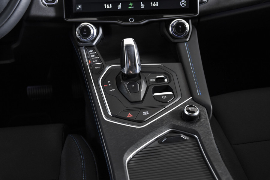 Lynk & Co 01 1.5 PHEV 261PK MY22 | Black Pakket | 360 Camera  | 7.4 kWh Boordlader | S/K-panodak | Adapt. Cruise | Memory | Elek. klep | LM 20" | 9676