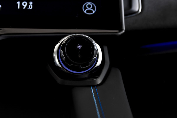 Lynk & Co 01 1.5 PHEV 261PK MY22 | Black Pakket | 360 Camera  | 7.4 kWh Boordlader | S/K-panodak | Adapt. Cruise | Memory | Elek. klep | LM 20" | 9676