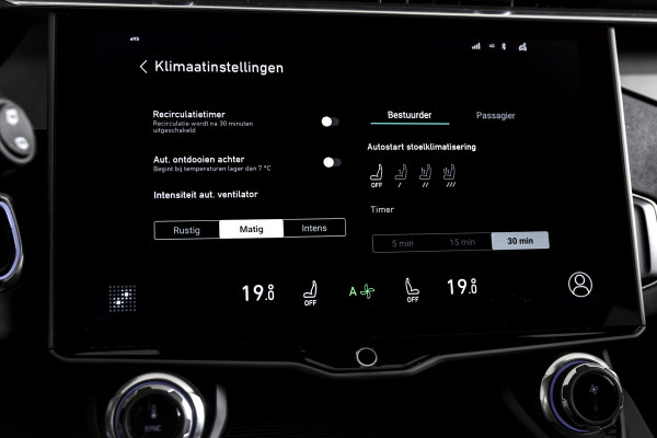 Lynk & Co 01 1.5 PHEV 261PK MY22 | Black Pakket | 360 Camera  | 7.4 kWh Boordlader | S/K-panodak | Adapt. Cruise | Memory | Elek. klep | LM 20" | 9676