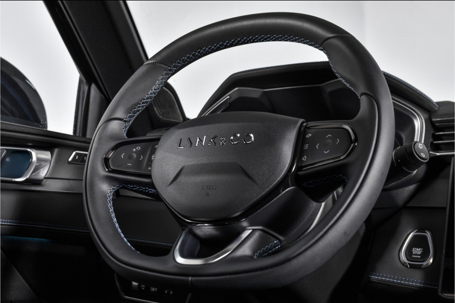 Lynk & Co 01 1.5 PHEV 261PK MY23 | Afn. Trekhaak | Donkere hemel | 360 Camera | 7.4 kWh boordlader | S/K-panodak | Adapt. Cruise | Memory | Elek. klep | LM 20" | 1189