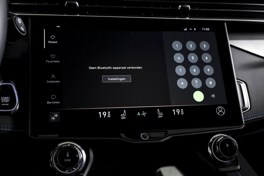 Lynk & Co 01 1.5 PHEV 261PK MY23 | Donkere hemel | 360 Camera | 7.4 kWh boordlader | S/K-panodak | Adapt. Cruise | Memory | Elek. klep | LM 20" | 8416
