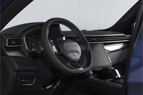 Lynk & Co 01 1.5 PHEV 261PK MY23 | Donkere hemel | 360 Camera | 7.4 kWh boordlader | S/K-panodak | Adapt. Cruise | Memory | Elek. klep | LM 20" | 9850