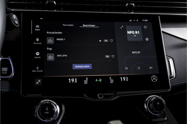 Lynk & Co 01 1.5 PHEV 261PK MY23 | Donkere hemel | 360 Camera | 7.4 kWh boordlader | S/K-panodak | Adapt. Cruise | Memory | Elek. klep | LM 20" | 9850