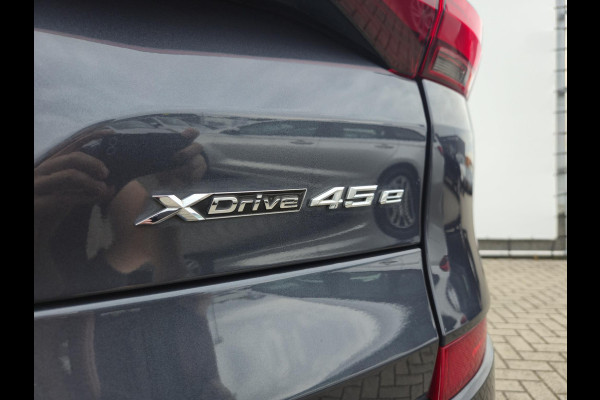 BMW X5 xDrive45e High Executive | M-Pakket| Individual Stoelen| Dealer onderhouden| SOH 88%|