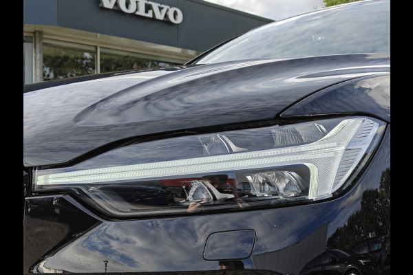 Volvo XC60 T6 AWD 350PK Plug-in hybrid Plus Black Edition | BLIS | H&K | 360 Camera | Pano | Luchtvering | Keyless |