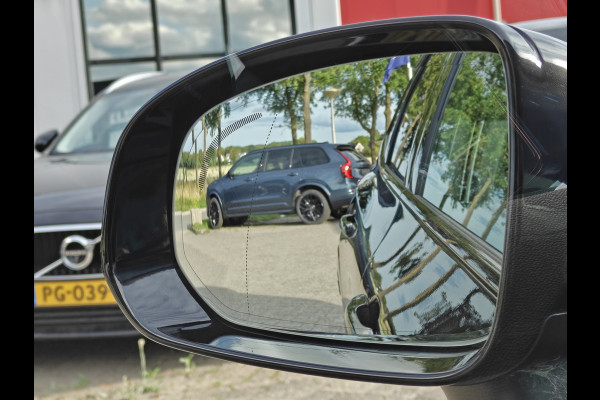 Volvo XC60 T6 AWD 350PK Plug-in hybrid Plus Black Edition | BLIS | H&K | 360 Camera | Pano | Luchtvering | Keyless |