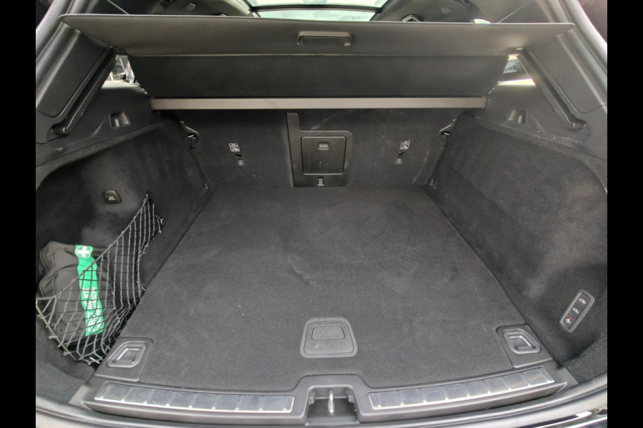 Volvo XC60 T6 AWD 350PK Plug-in hybrid Plus Black Edition | BLIS | H&K | 360 Camera | Pano | Luchtvering | Keyless |