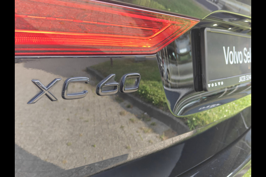 Volvo XC60 T6 AWD 350PK Plug-in hybrid Plus Black Edition | BLIS | H&K | 360 Camera | Pano | Luchtvering | Keyless |