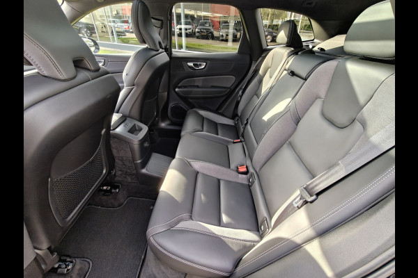 Volvo XC60 T6 AWD 350PK Plug-in hybrid Plus Black Edition | BLIS | H&K | 360 Camera | Pano | Luchtvering | Keyless |