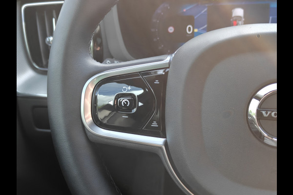 Volvo XC60 T6 AWD 350PK Plug-in hybrid Plus Black Edition | BLIS | H&K | 360 Camera | Pano | Luchtvering | Keyless |