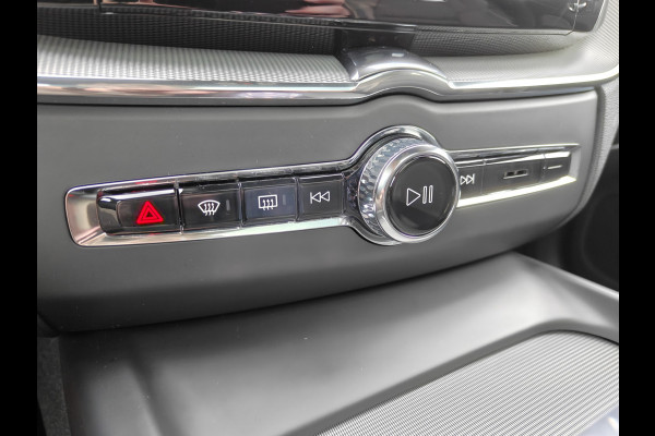 Volvo XC60 T6 AWD 350PK Plug-in hybrid Plus Black Edition | BLIS | H&K | 360 Camera | Pano | Luchtvering | Keyless |