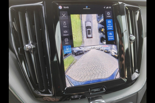 Volvo XC60 T6 AWD 350PK Plug-in hybrid Plus Black Edition | BLIS | H&K | 360 Camera | Pano | Luchtvering | Keyless |