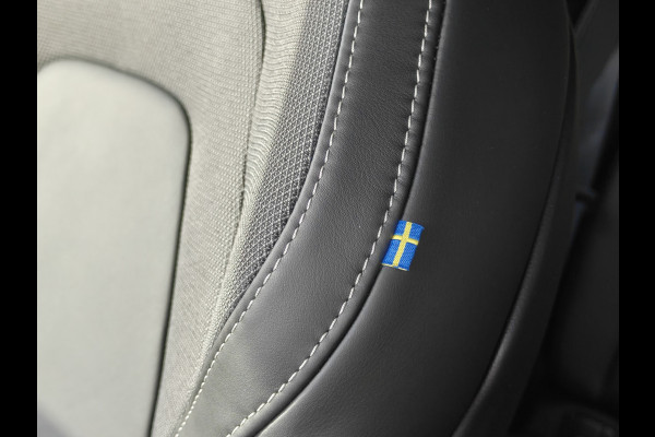 Volvo XC60 T6 AWD 350PK Plug-in hybrid Plus Black Edition | BLIS | H&K | 360 Camera | Pano | Luchtvering | Keyless |