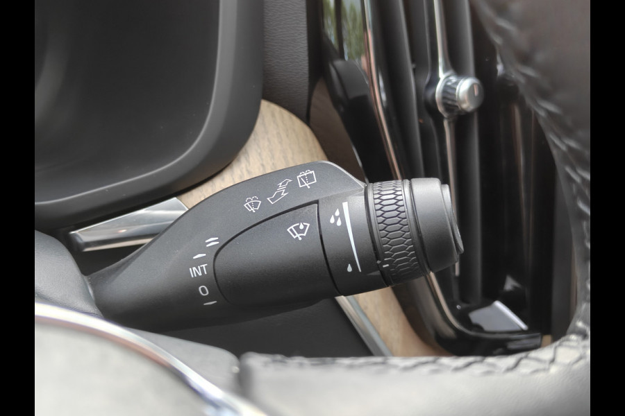 Volvo XC60 T6 AWD 350PK Plug-in Hybrid Plus Bright | BLIS | Keyless | ACC | PDC V+A | 360 Camera | H&K | Pano |