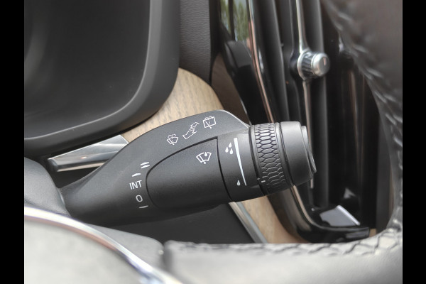 Volvo XC60 T6 AWD 350PK Plug-in Hybrid Plus Bright | BLIS | Keyless | ACC | PDC V+A | 360 Camera | H&K | Pano |