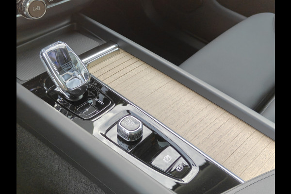 Volvo XC60 T6 AWD 350PK Plug-in Hybrid Plus Bright | BLIS | Keyless | ACC | PDC V+A | 360 Camera | H&K | Pano |