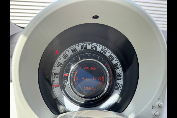 Fiat 500 1.2 Lounge,Panorama,Autom.Airco,Navigatie,Carplay,parksensoren