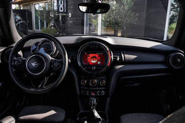 MINI 3-deurs 1.5 One Chili NL Auto I Dealeronderhouden I NAP I Sportstoelen I Parkeersensoren I Keyless I Led I Half Leder