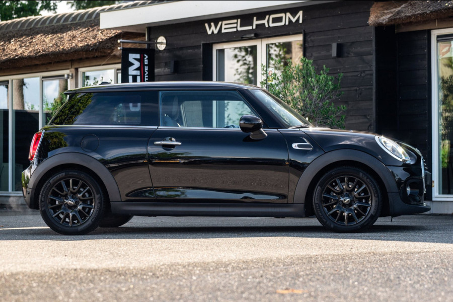 MINI 3-deurs 1.5 One Chili NL Auto I Dealeronderhouden I NAP I Sportstoelen I Parkeersensoren I Keyless I Led I Half Leder