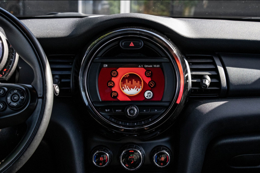 MINI 3-deurs 1.5 One Chili NL Auto I Dealeronderhouden I NAP I Sportstoelen I Parkeersensoren I Keyless I Led I Half Leder