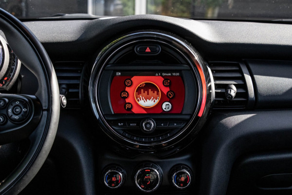 MINI 3-deurs 1.5 One Chili NL Auto I Dealeronderhouden I NAP I Sportstoelen I Parkeersensoren I Keyless I Led I Half Leder