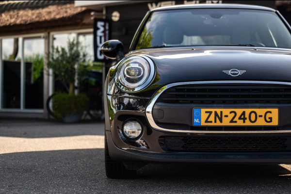MINI 3-deurs 1.5 One Chili NL Auto I Dealeronderhouden I NAP I Sportstoelen I Parkeersensoren I Keyless I Led I Half Leder