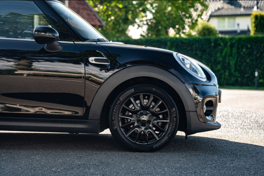 MINI 3-deurs 1.5 One Chili NL Auto I Dealeronderhouden I NAP I Sportstoelen I Parkeersensoren I Keyless I Led I Half Leder