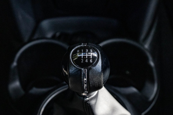 MINI 3-deurs 1.5 One Chili NL Auto I Dealeronderhouden I NAP I Sportstoelen I Parkeersensoren I Keyless I Led I Half Leder