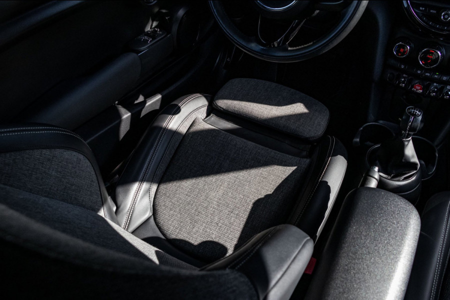 MINI 3-deurs 1.5 One Chili NL Auto I Dealeronderhouden I NAP I Sportstoelen I Parkeersensoren I Keyless I Led I Half Leder