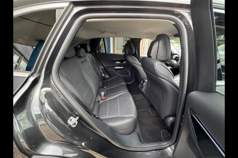 Mercedes-Benz GLC 300e 4MATIC Business Line 2023 NAP!