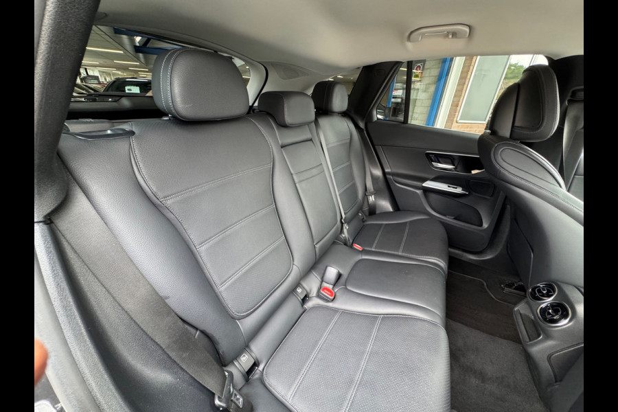 Mercedes-Benz GLC 300e 4MATIC Business Line 2023 NAP!