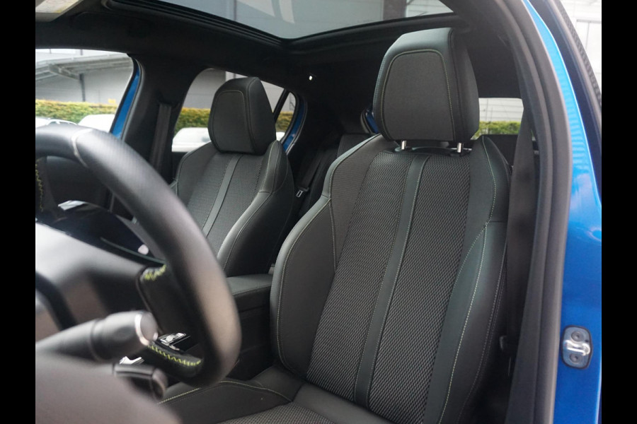 Peugeot 208 1.2 Turbo 100 GT | 360 camera | Panoramadak | Carplay |