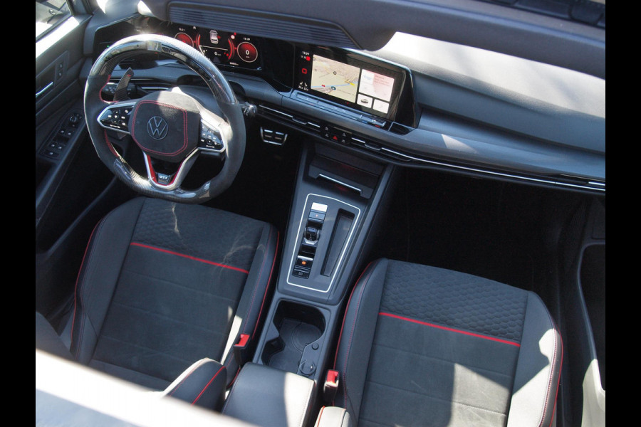Volkswagen Golf 2.0 TSI GTI Clubsport | 300PK | Panoramadak | Camera | Sfeerverlichting | Milltek uitlaat | Maxton Bodykit |