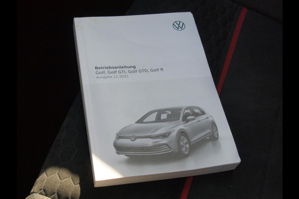 Volkswagen Golf 2.0 TSI GTI Clubsport | 300PK | Panoramadak | Camera | Sfeerverlichting | Milltek uitlaat | Maxton Bodykit |